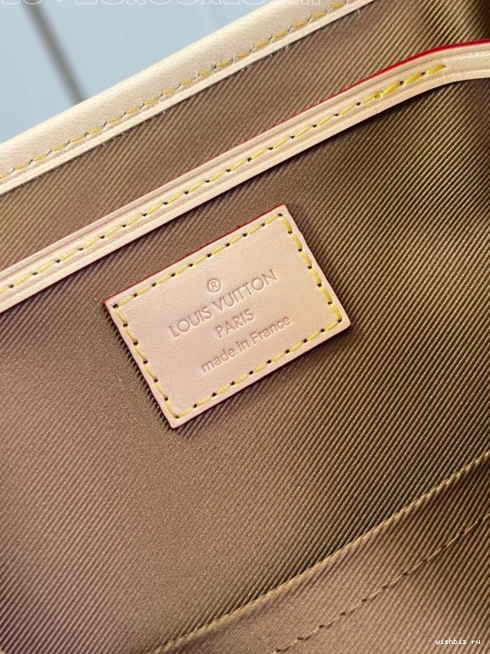 WIS VUITTON MONTSOURIS PM LOUIS 0904
